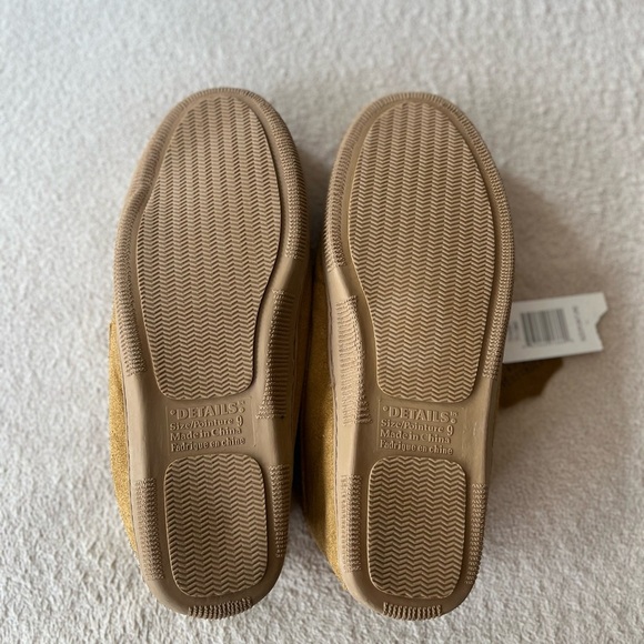NWT Genuine Suede Moccasin Slippers 9 - Picture 8 of 16